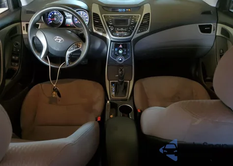 2014 Hyundai Elantra Se z USA, uszkodzony, nr VIN 5NPDH4AE9EH471053